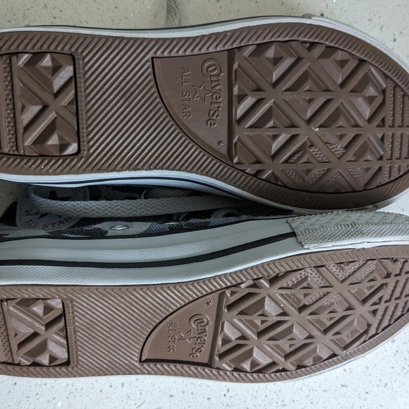 Converse shoes - Picture 5 of 5